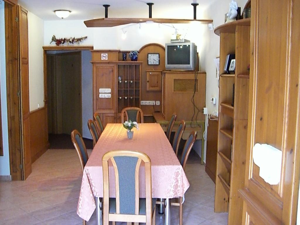 Hotel Napfürdő Vendégház Mezőkövesd Esterno foto