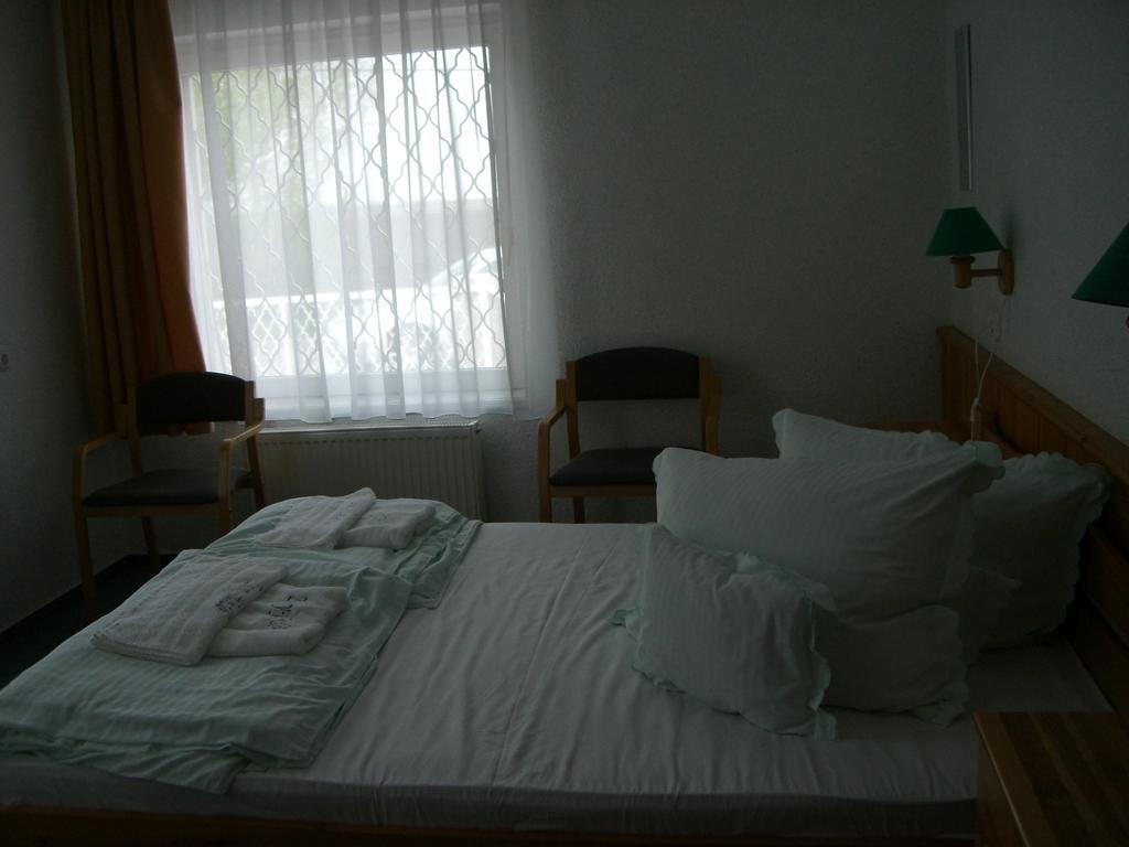Hotel Napfürdő Vendégház Mezőkövesd Esterno foto
